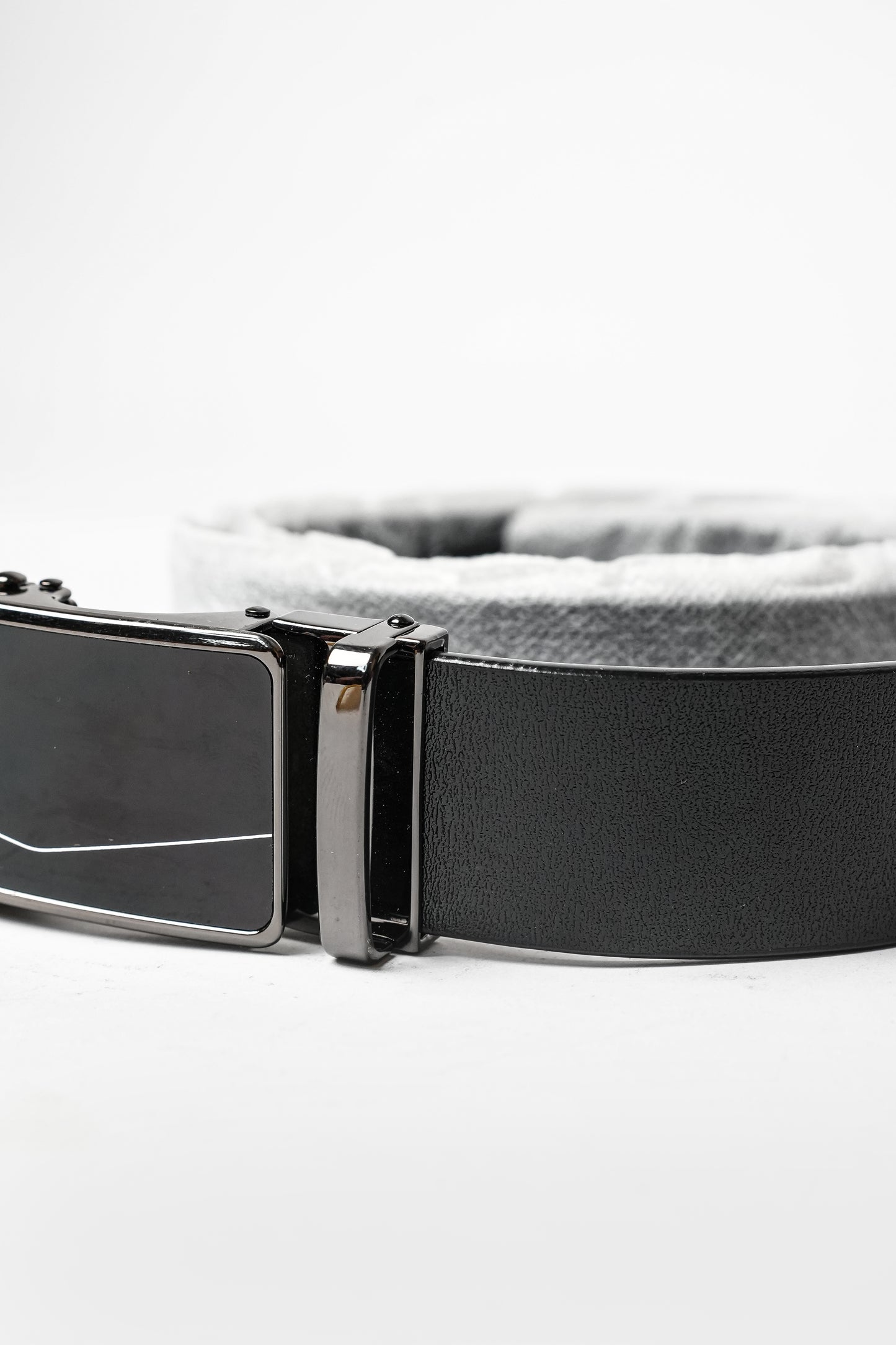 Black Leather Glossy Auto Belt